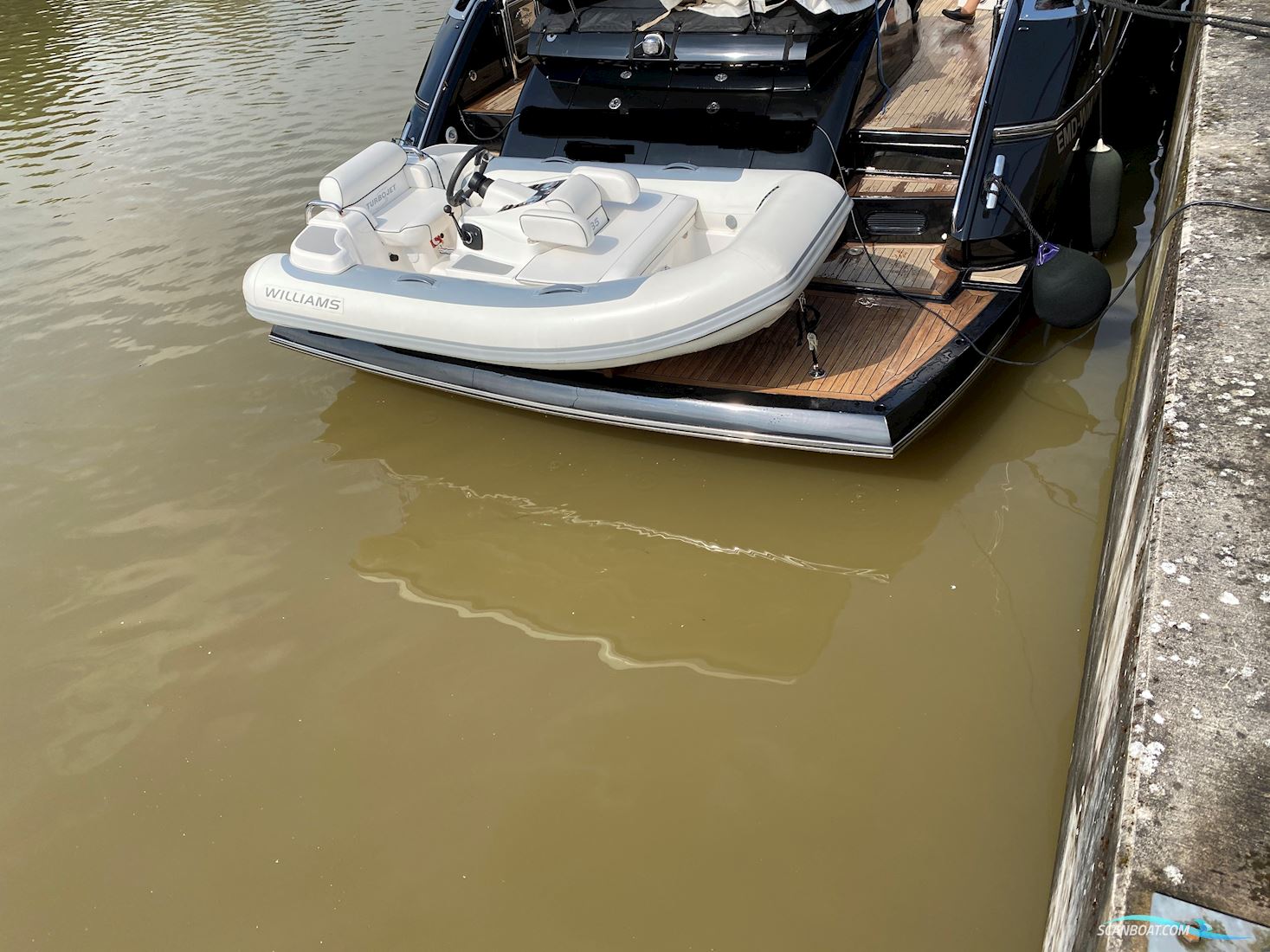 Sunseeker Predator 52