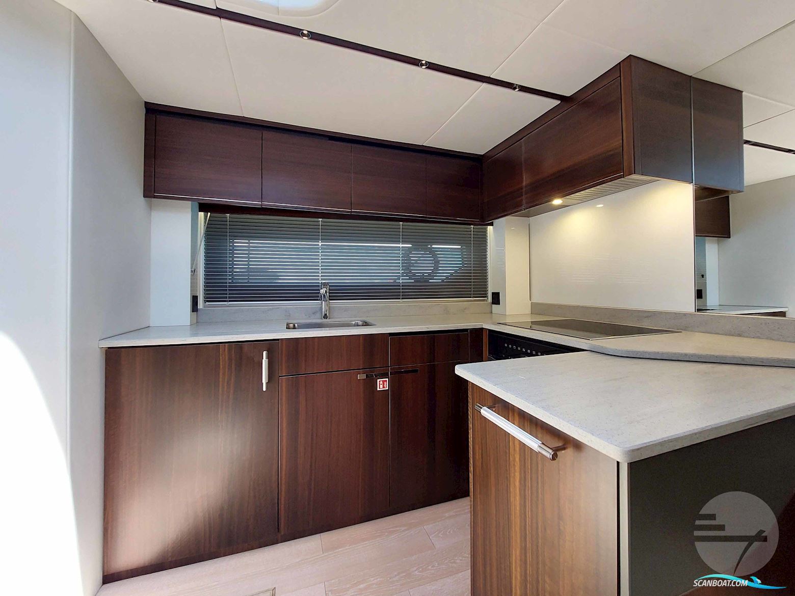 Sunseeker Predator 55 Evo