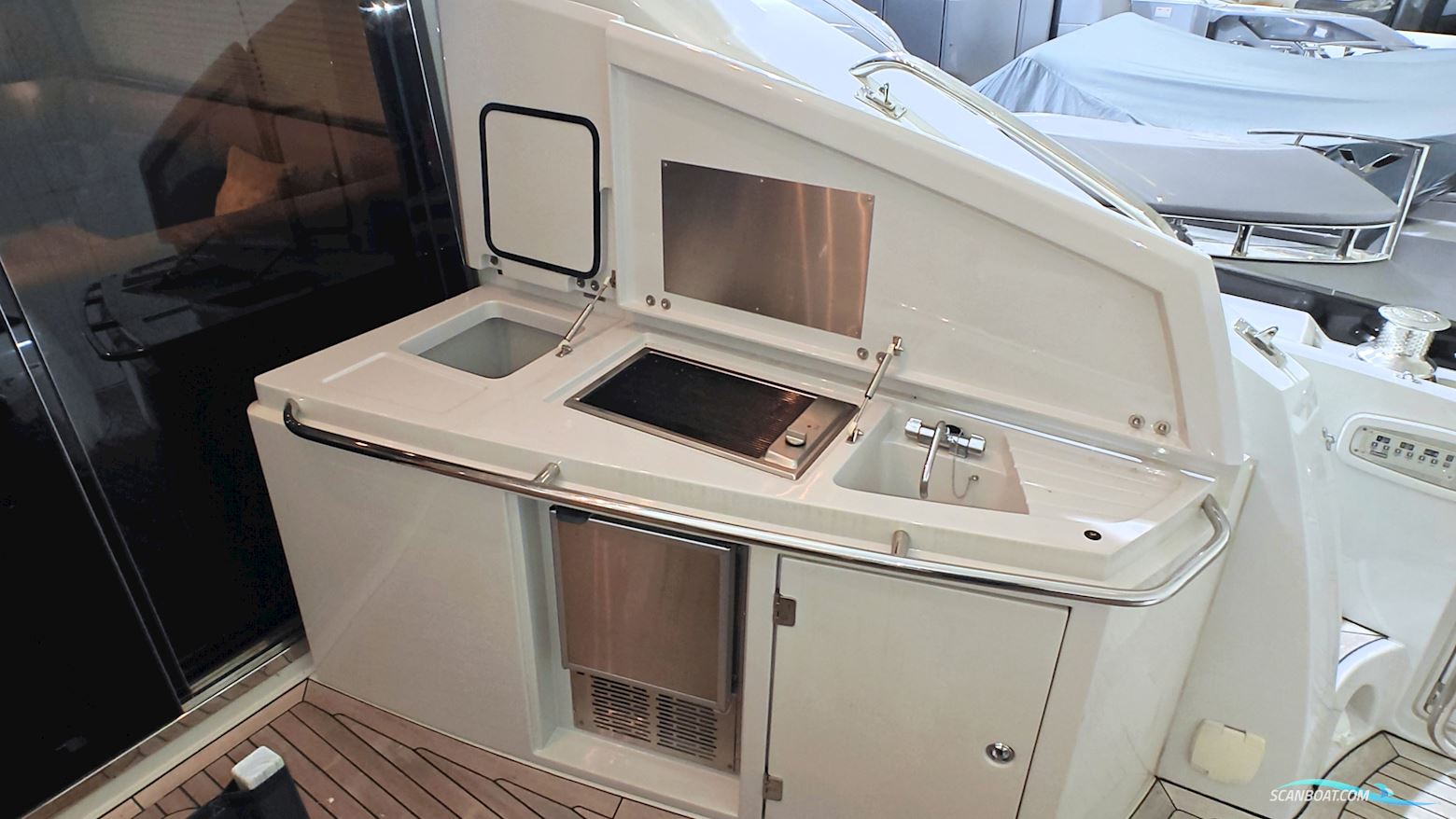 Sunseeker Predator 62