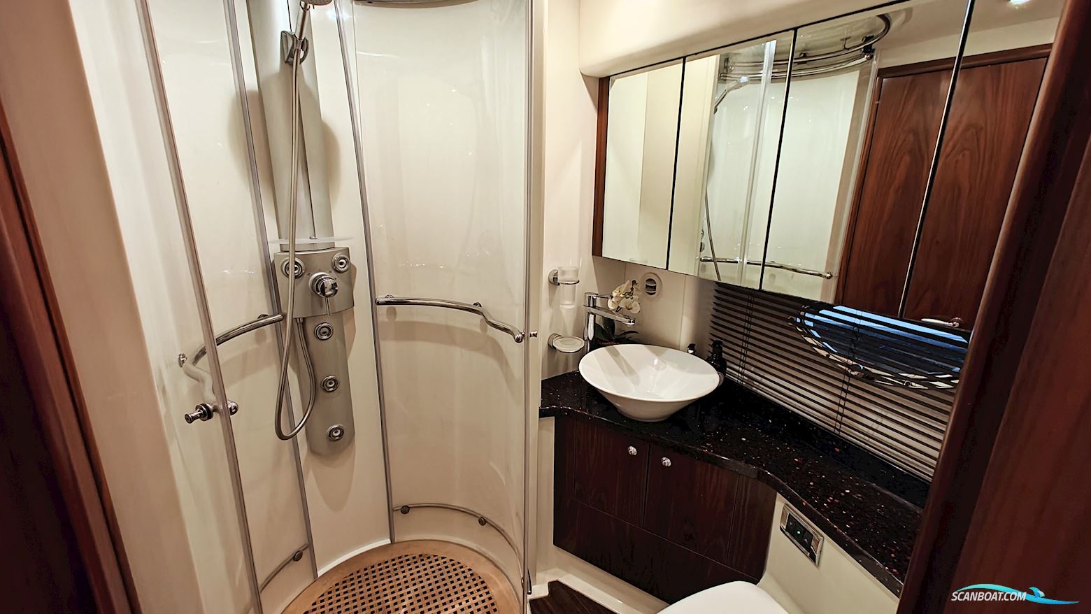 Sunseeker Predator 62