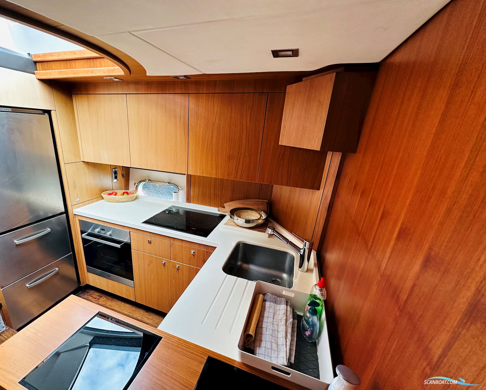 Sunseeker Predator 74