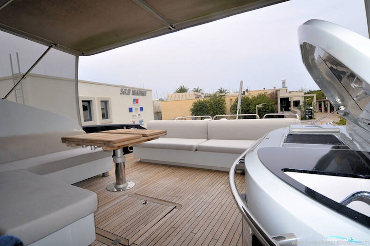 Sunseeker Predator 74