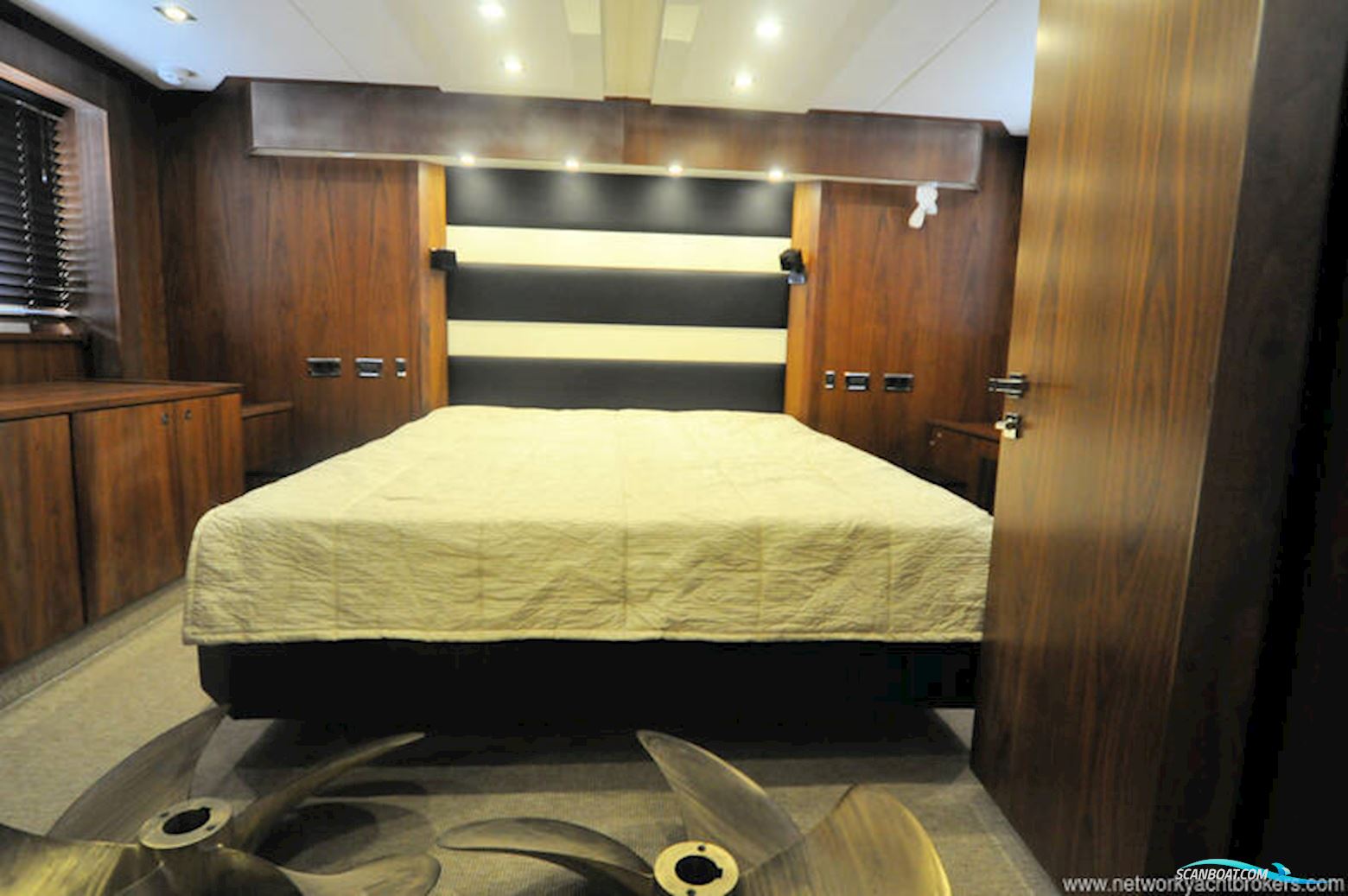 Sunseeker Predator 74