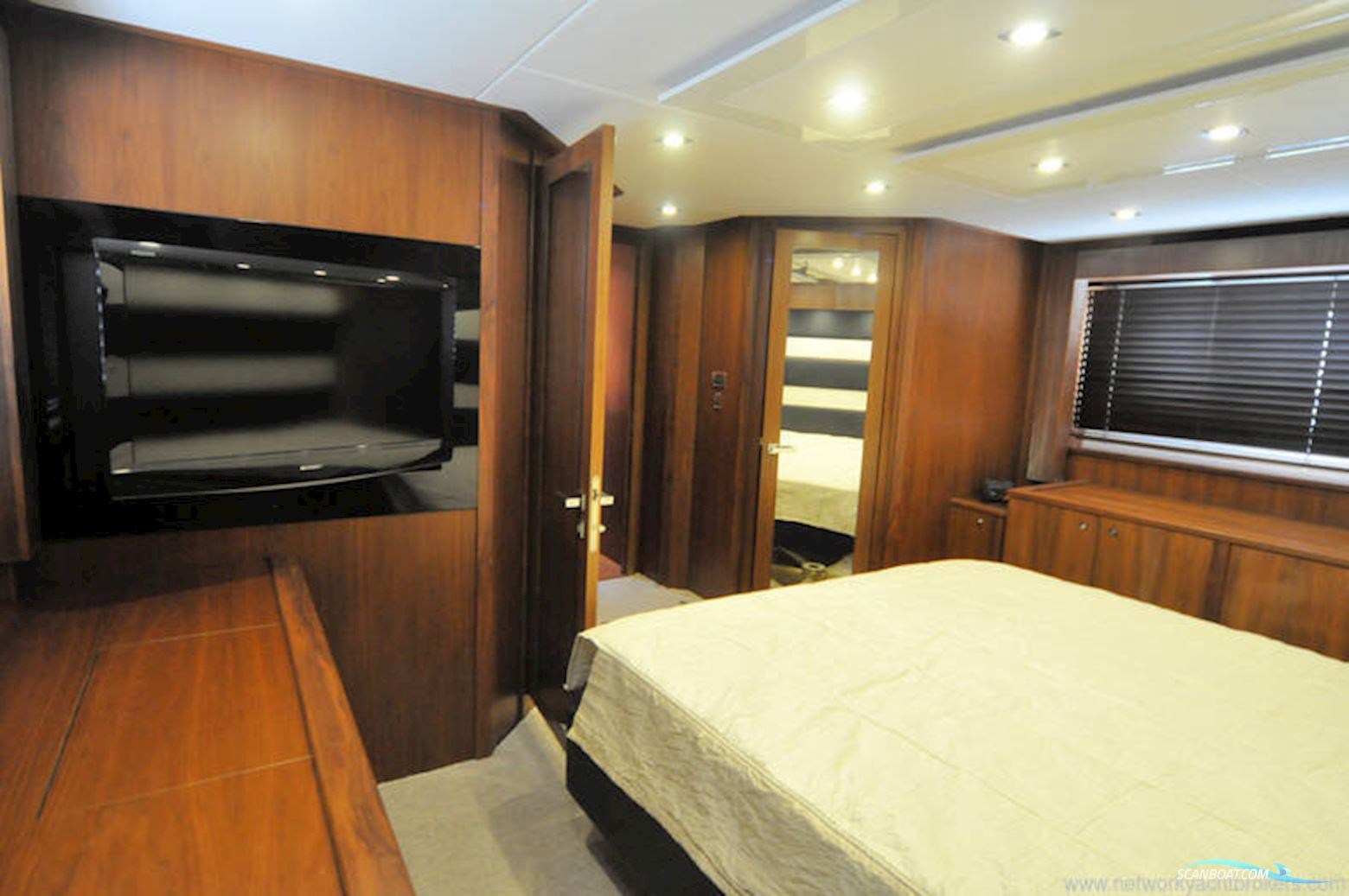 Sunseeker Predator 74