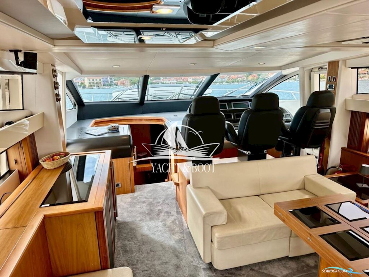 Sunseeker Predator 74 Sports Fly