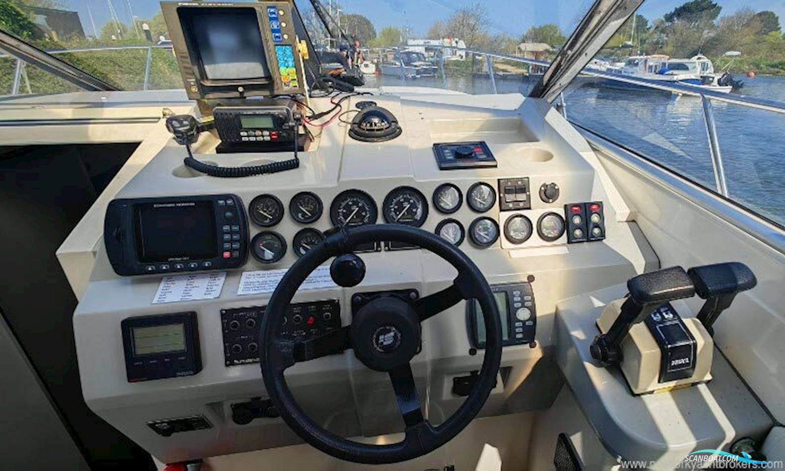 Sunseeker San Remo 33