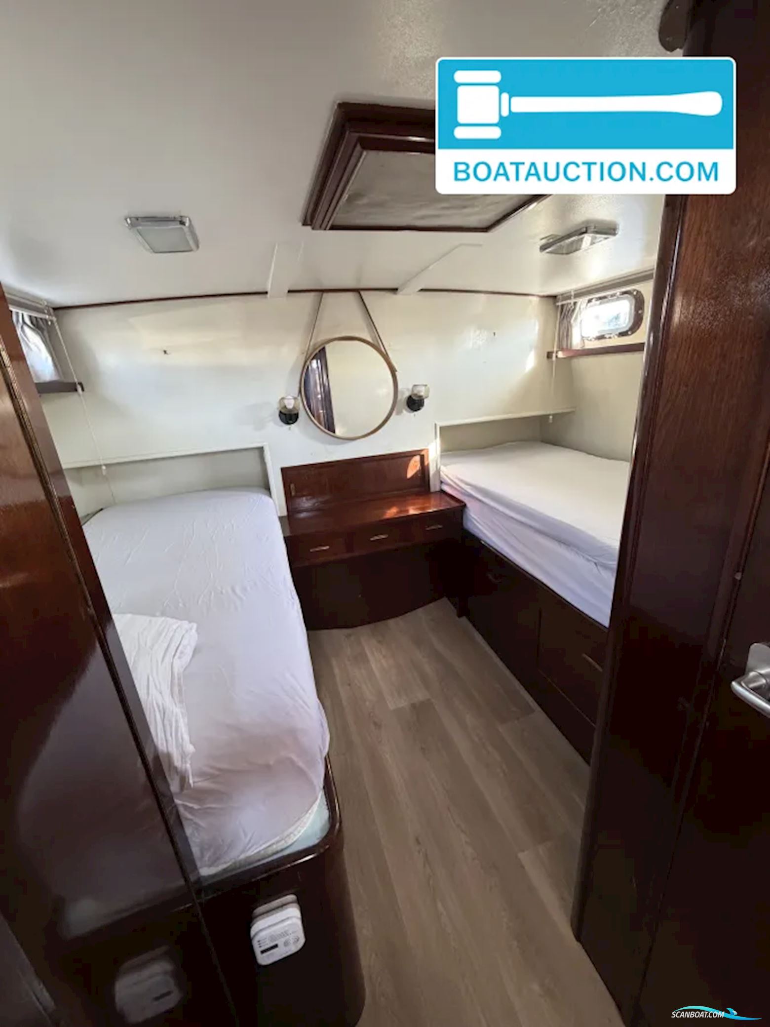 Super Van Craft 13.50