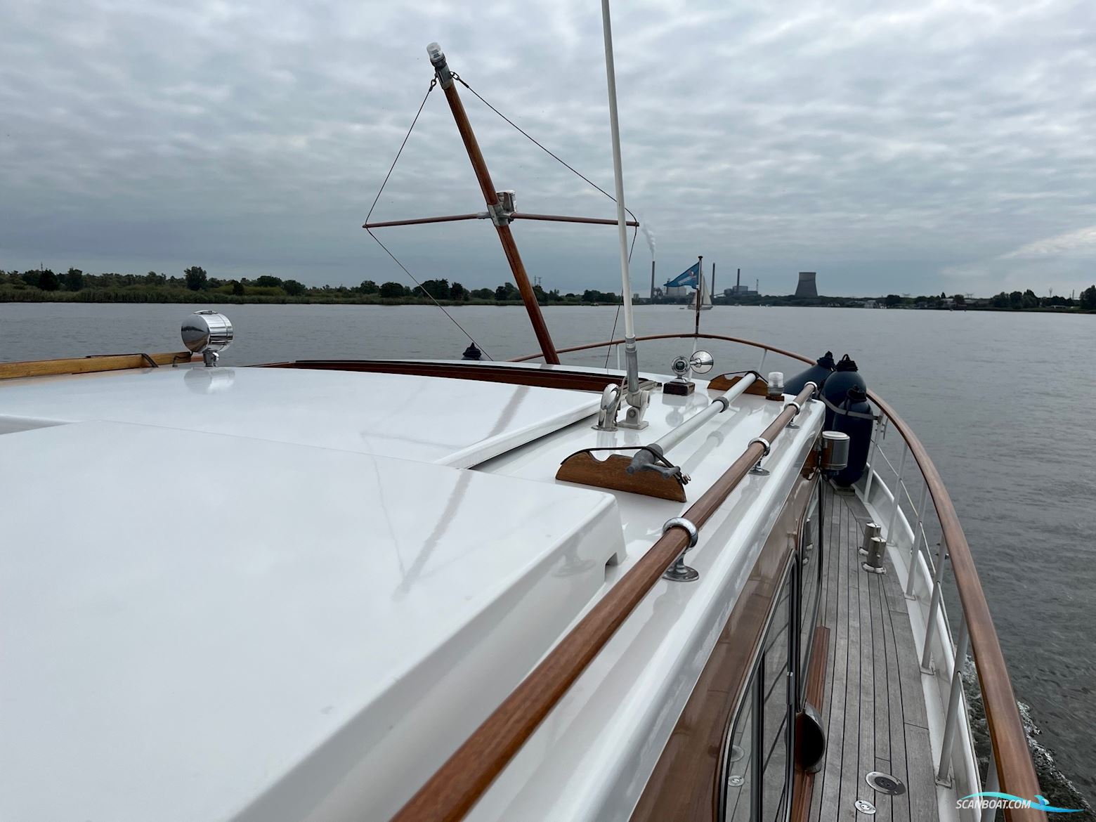 Super Van Craft 13.80