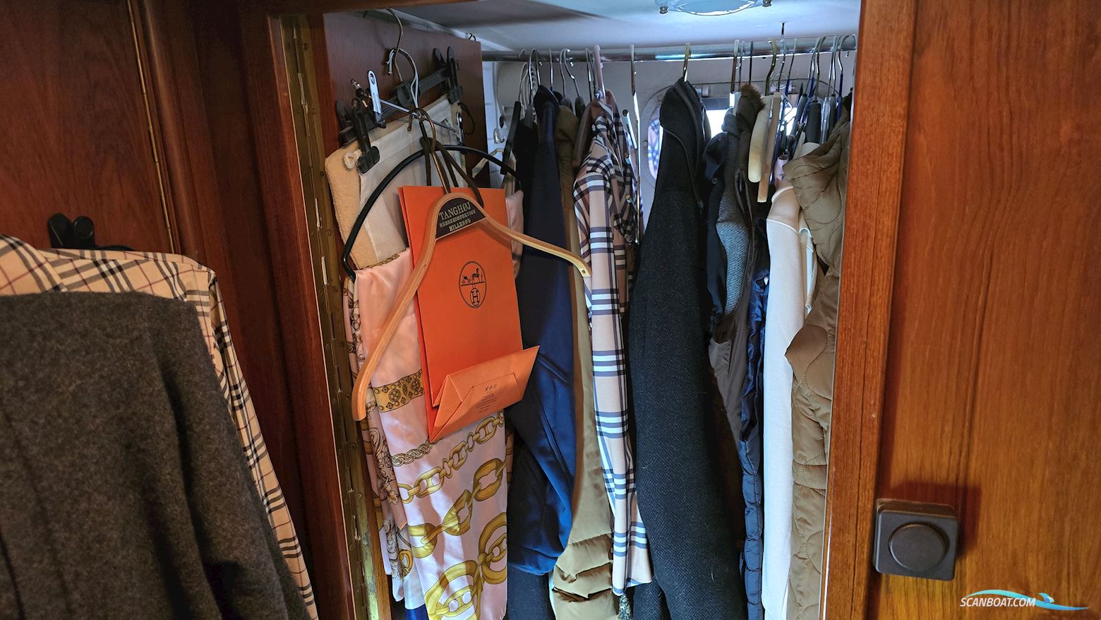 Super Van Craft 13.80