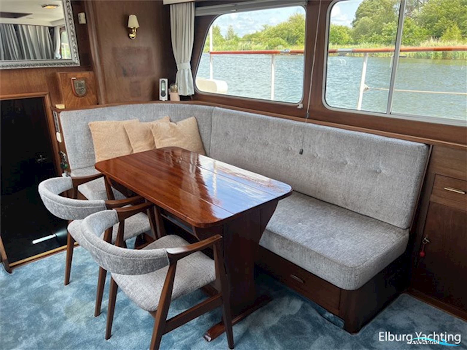 Super Van Craft 13.80