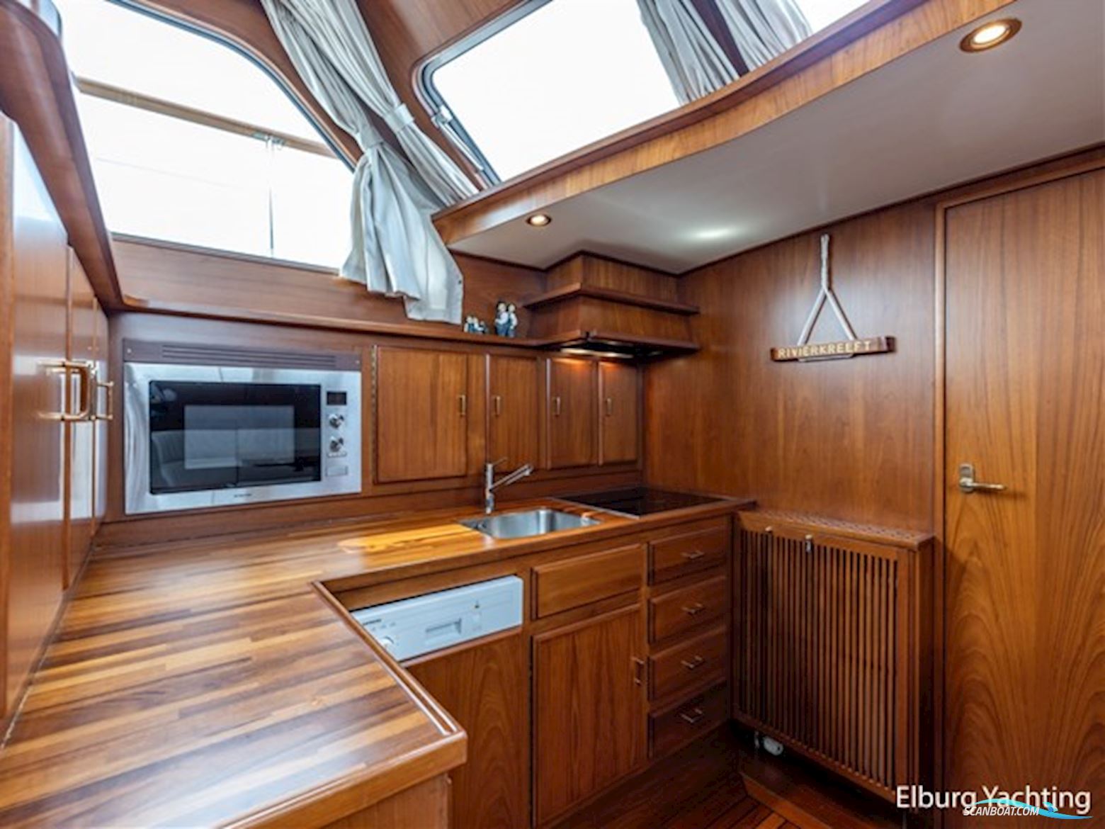 Super Van Craft 14.95 - France Proof