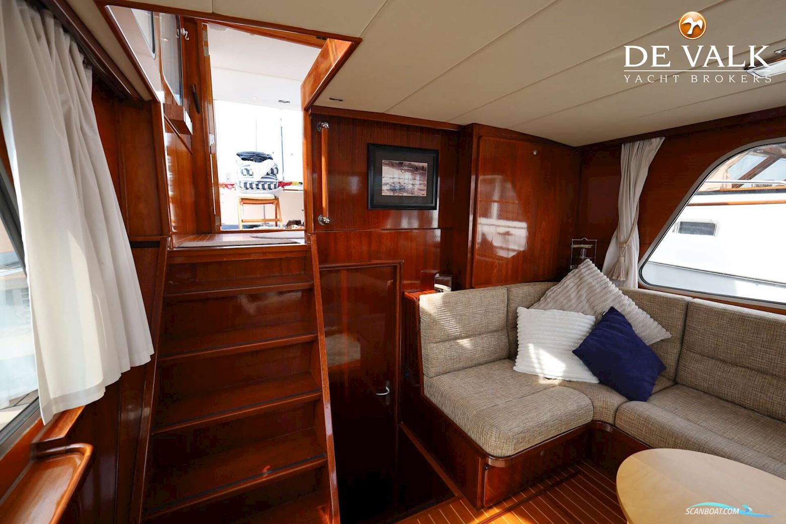 Super Van Craft 1570