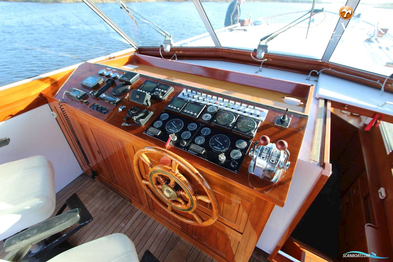 Super Van Craft 1570