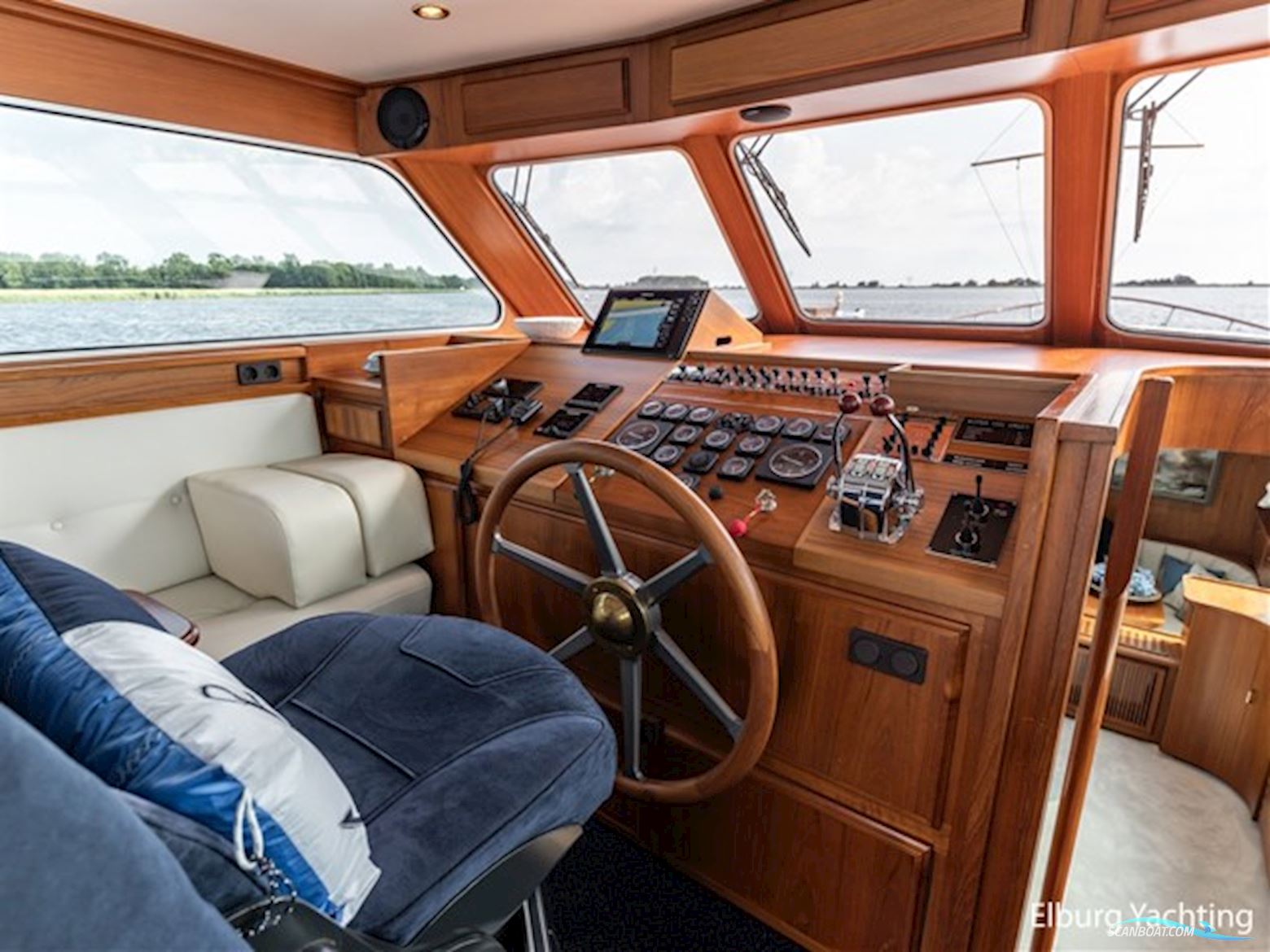 Super van Craft 15.75 - Stabilizers