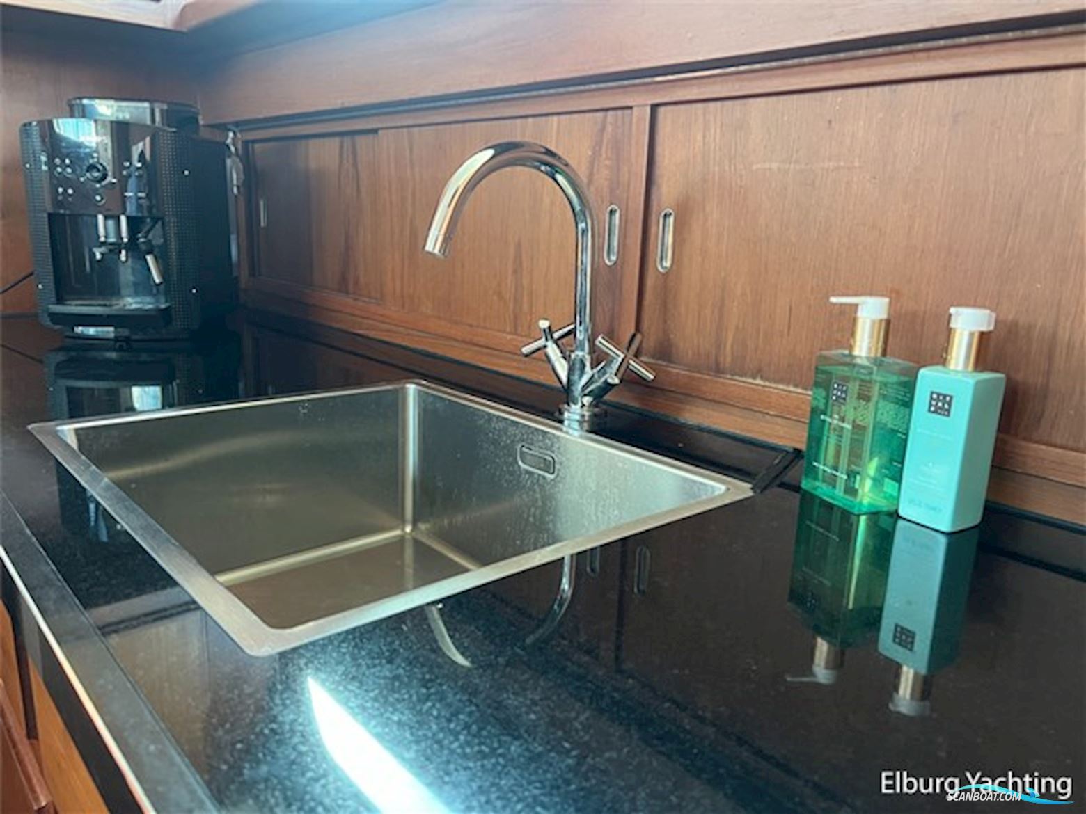 Super Van Craft 16.20