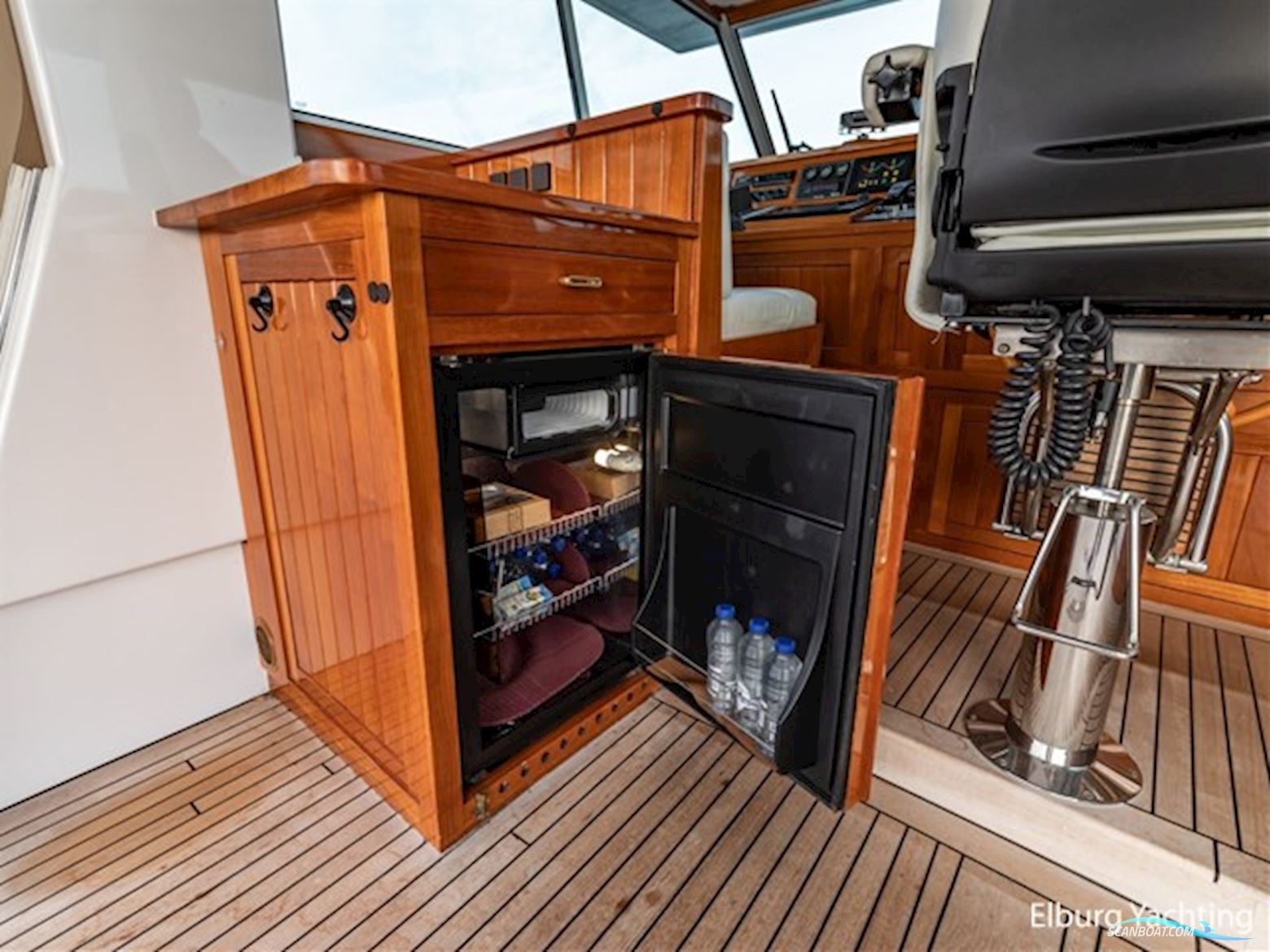 Super van Craft 18.60 - Vast Stuurhuis 