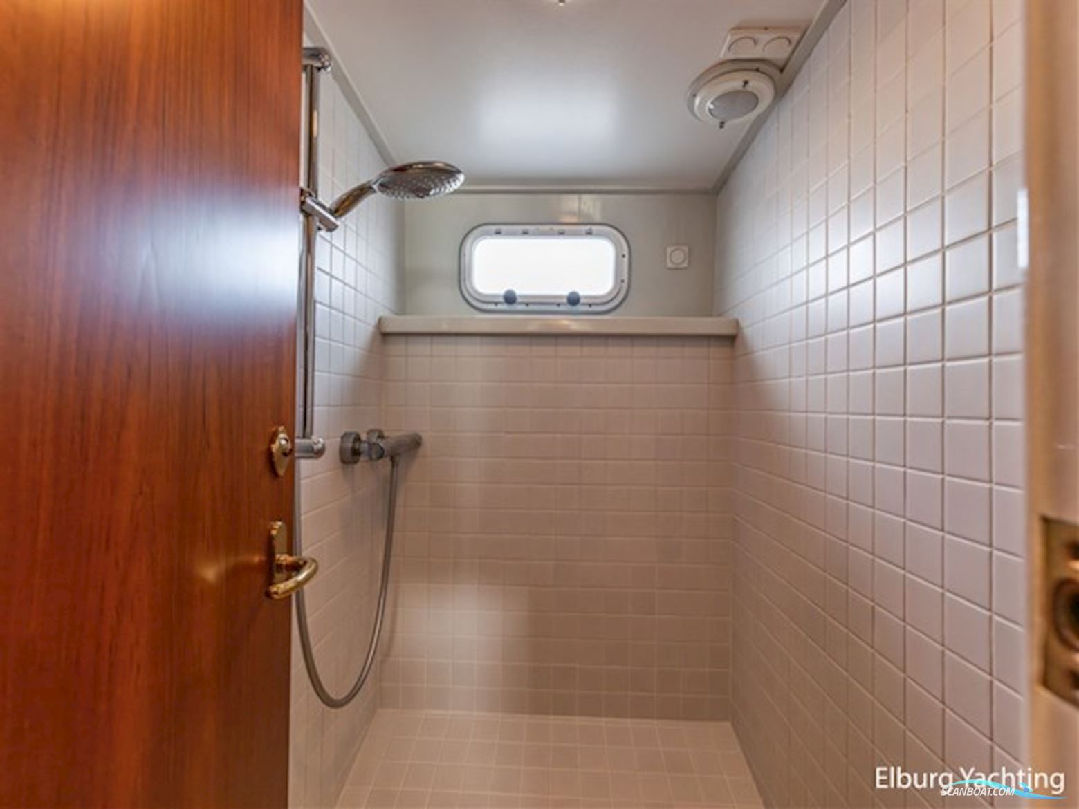 Super van Craft 18.60 - Vast Stuurhuis 