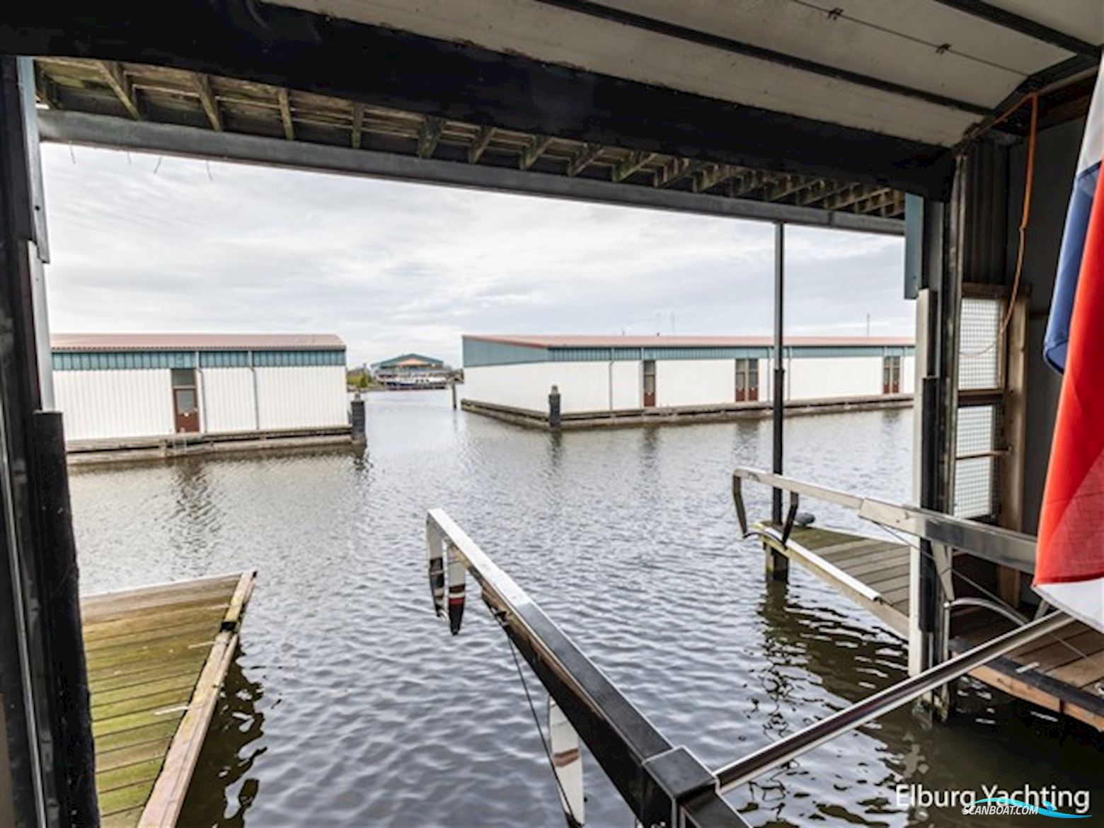 Super van Craft 18.60 - Vast Stuurhuis 