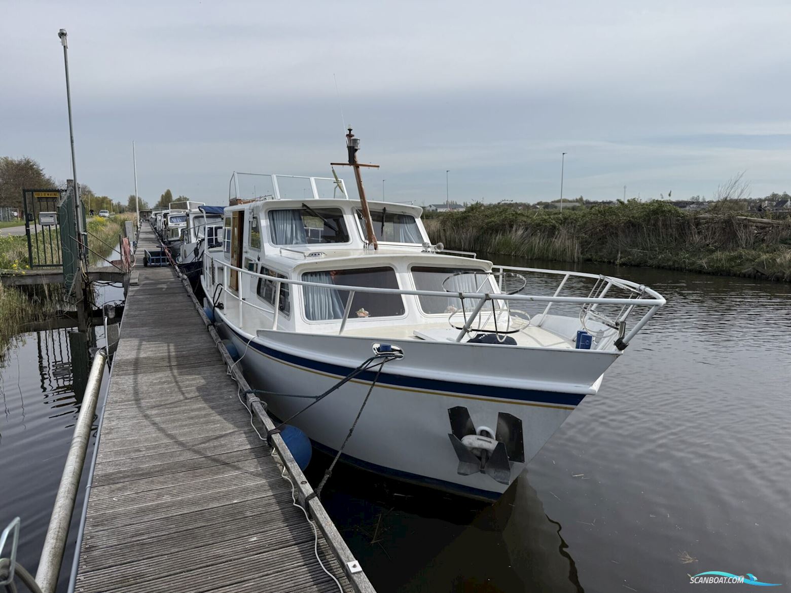 Target Saloon 11.00 AK Cabrio