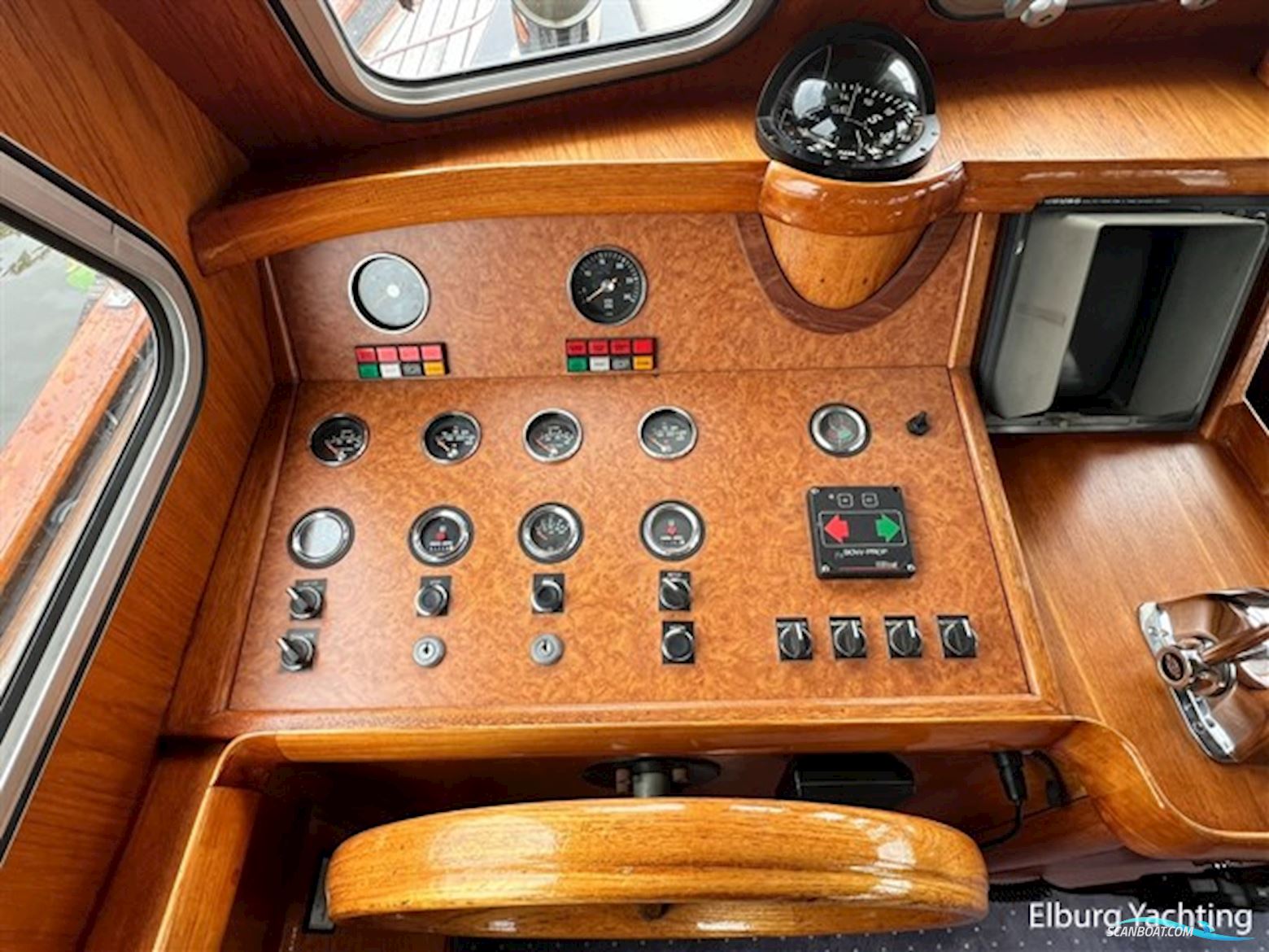 Tayana Trawler  - Pieter Beeldsnijder
