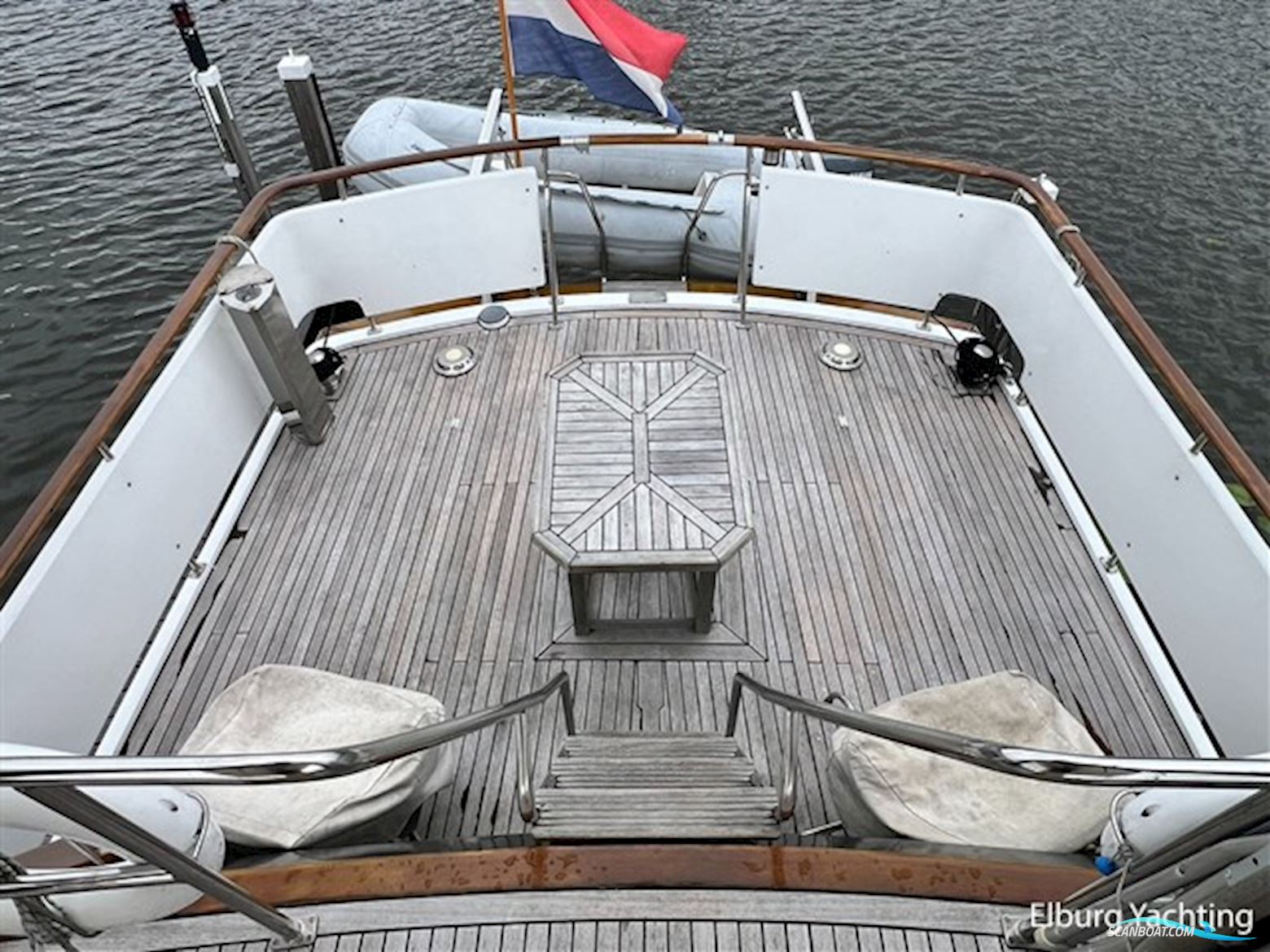 Tayana Trawler - Pieter Beeldsnijder