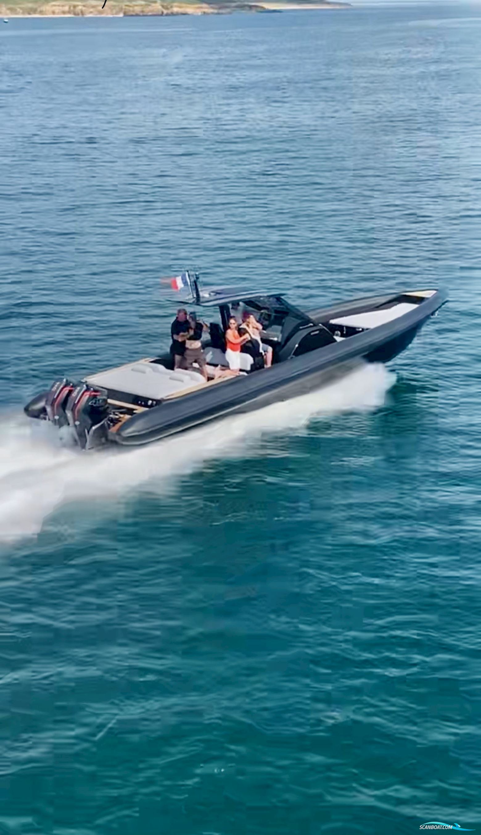 Technohull Explorer 40s