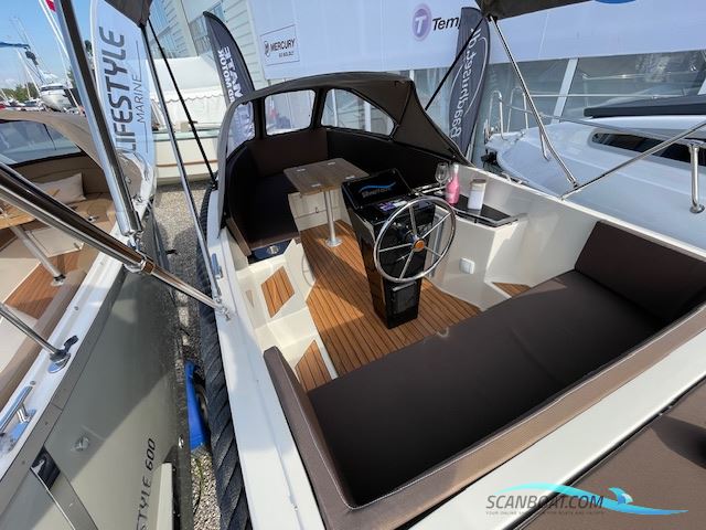 Tender Silveryacht 655 Nedsat