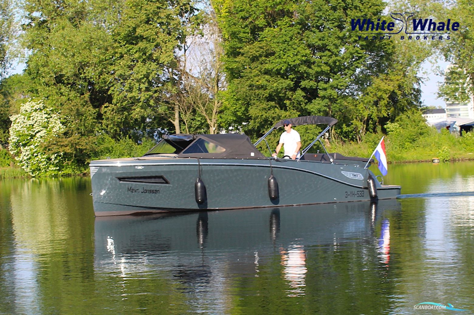 Tendr 27 Cabin
