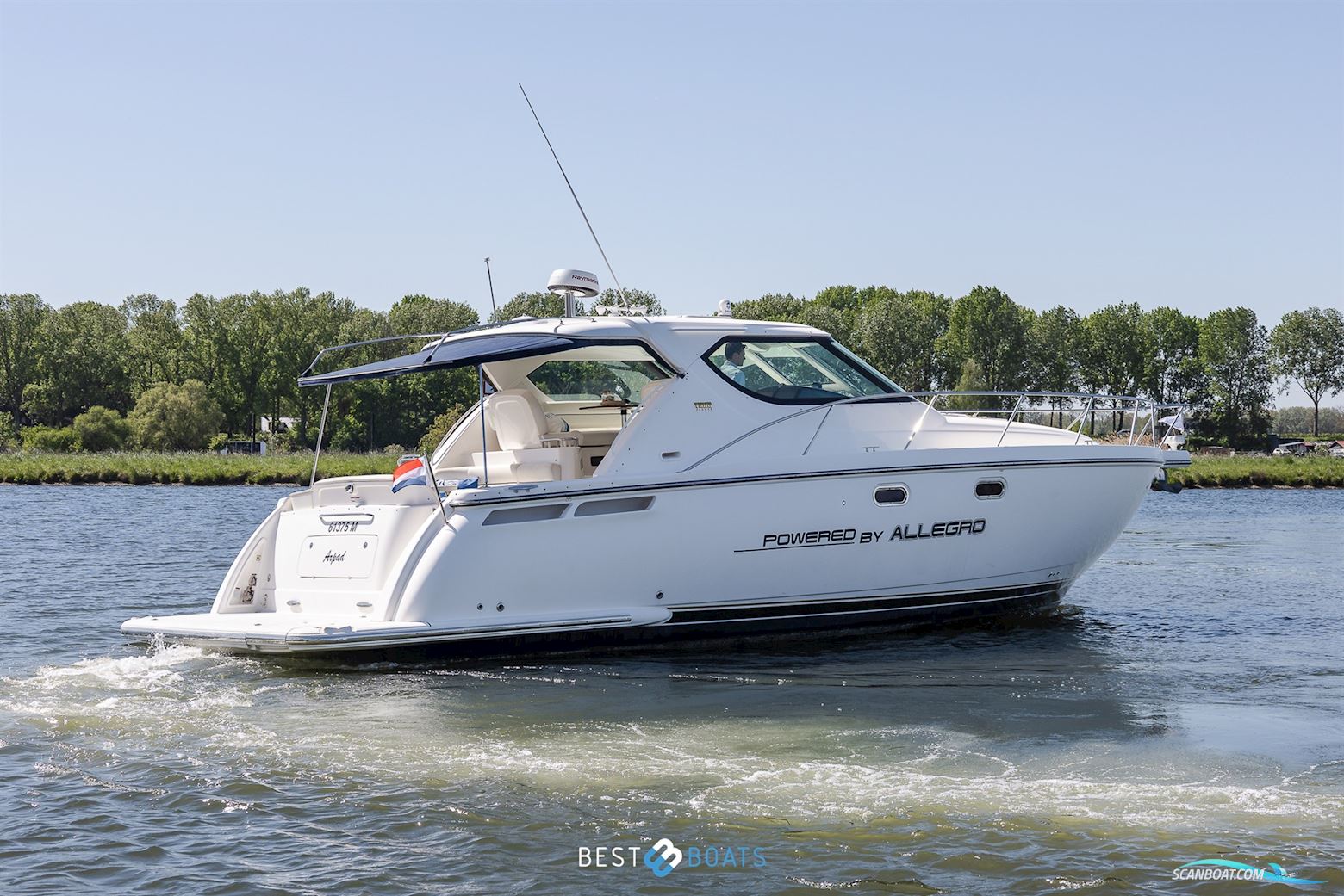 Tiara Yachts 4300 Sovran