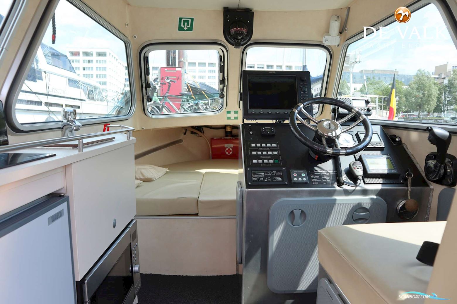 Tinn-Silver 600 Cabin