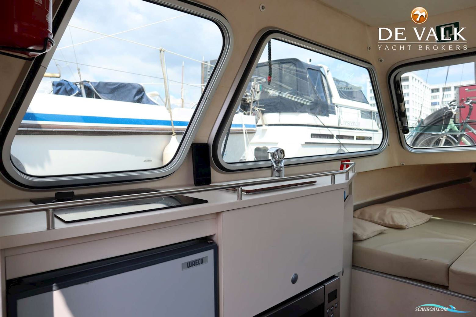 Tinn-Silver 600 Cabin