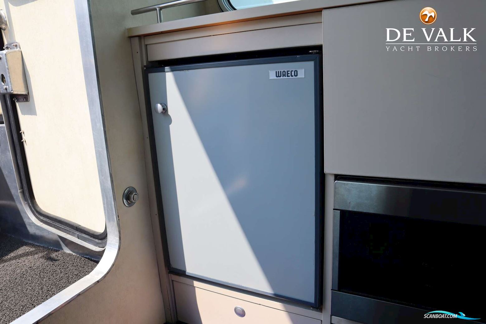 Tinn-Silver 600 Cabin