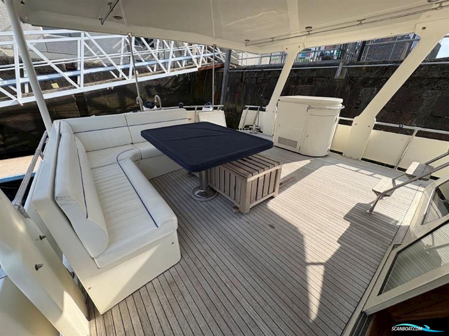 Trader  535 Signature