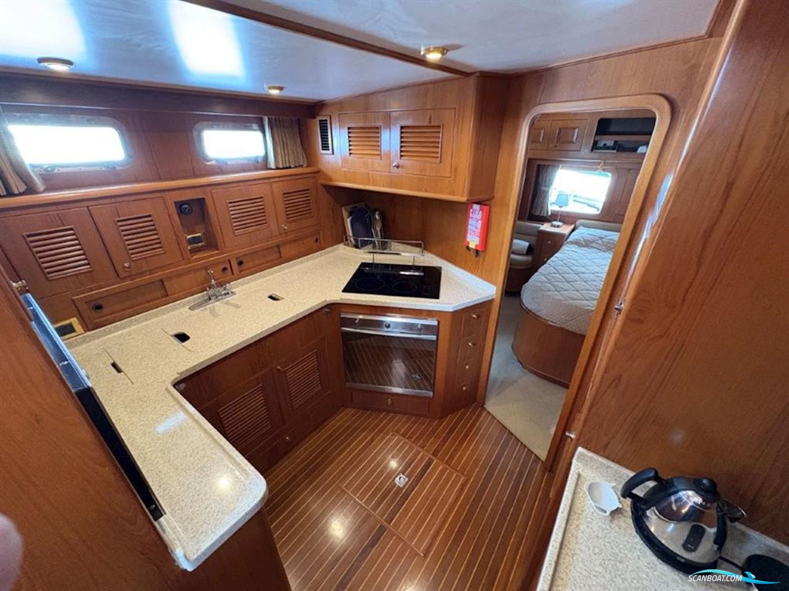 Trader  535 Signature