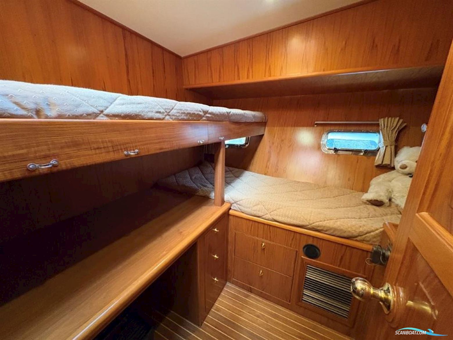 Trader  535 Signature