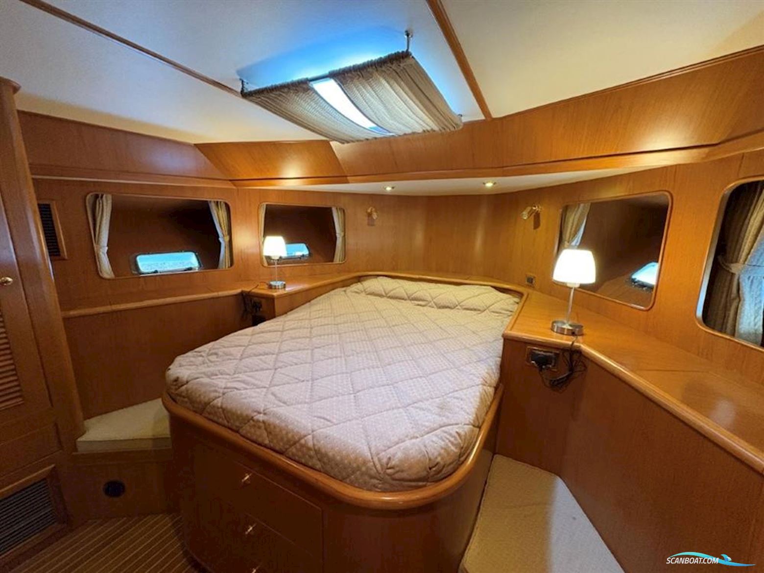 Trader  535 Signature