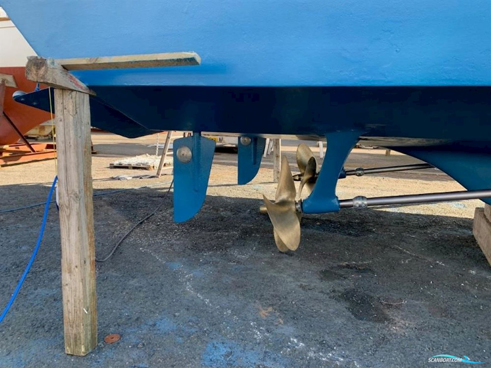 Trader  535 Signature