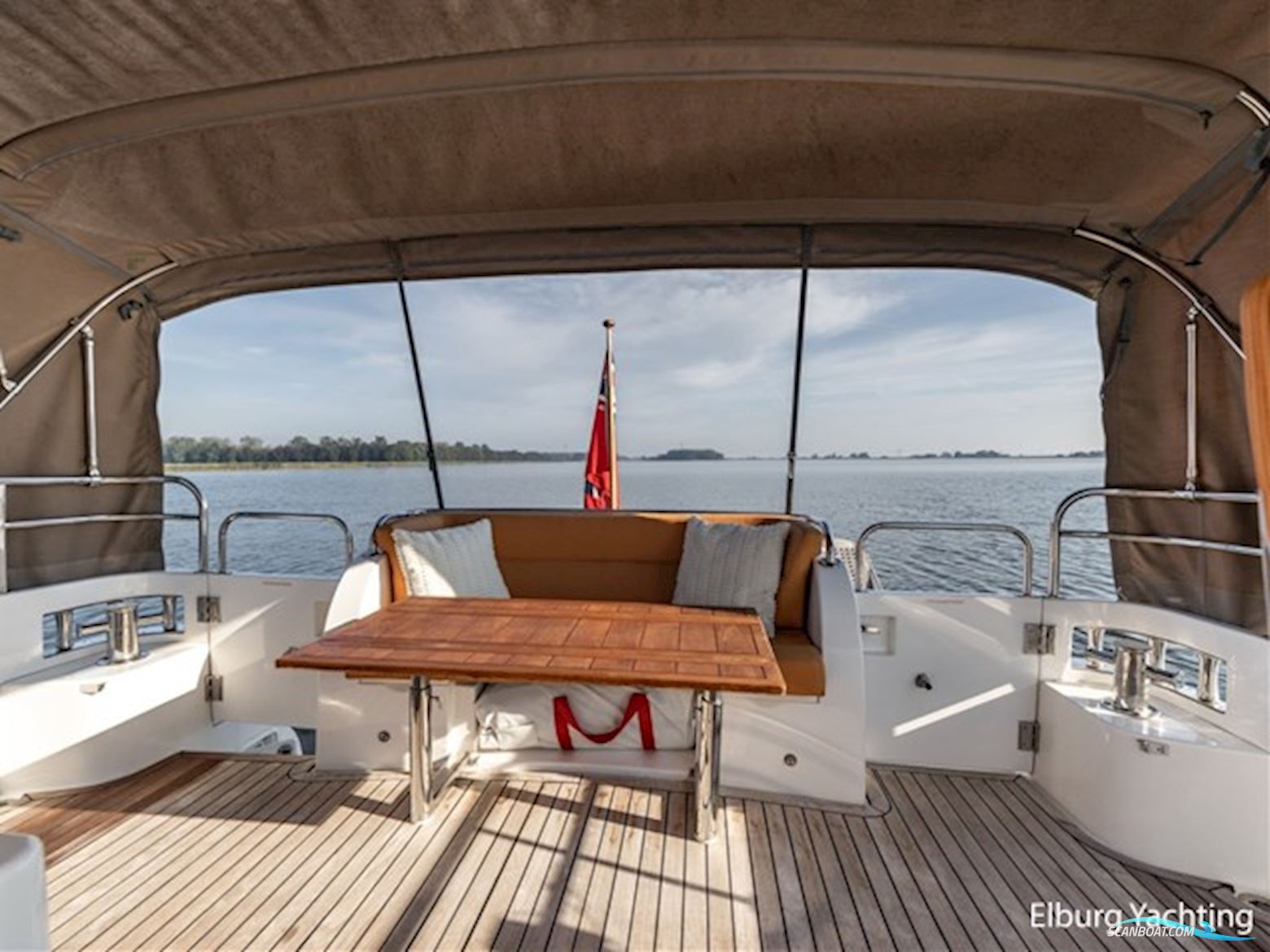 Trader 42 - Cabrio