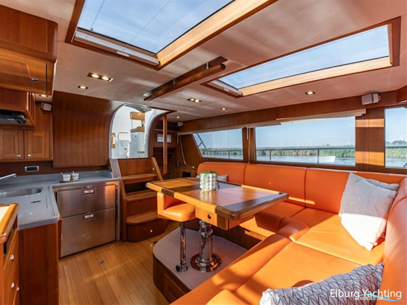 Trader 42 - Cabrio