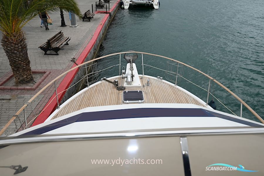 Trader 44 Sundeck