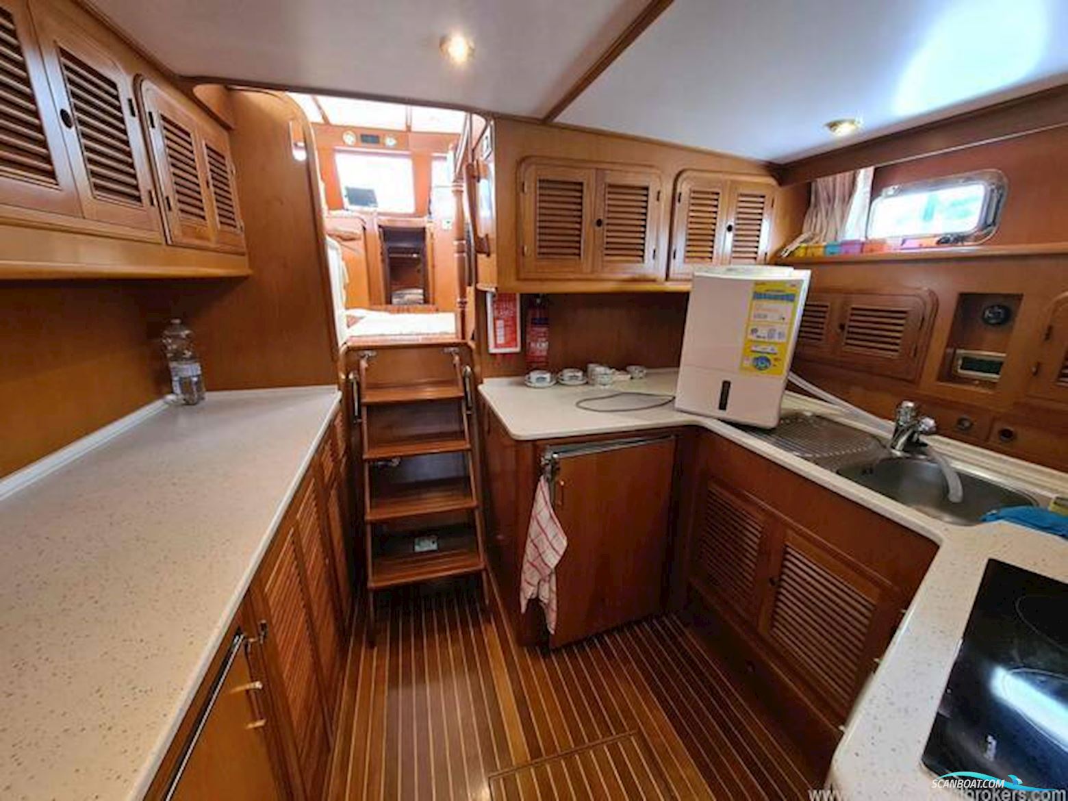 Trader Signature 535