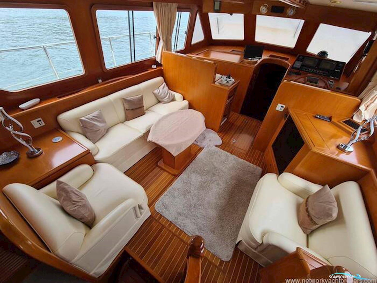 Trader Signature 535