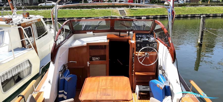 Trojan Yacht 25 Express