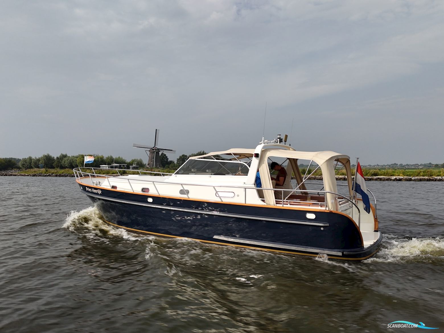 Tryvia 1100 OK Cabrio Spiegeldeur