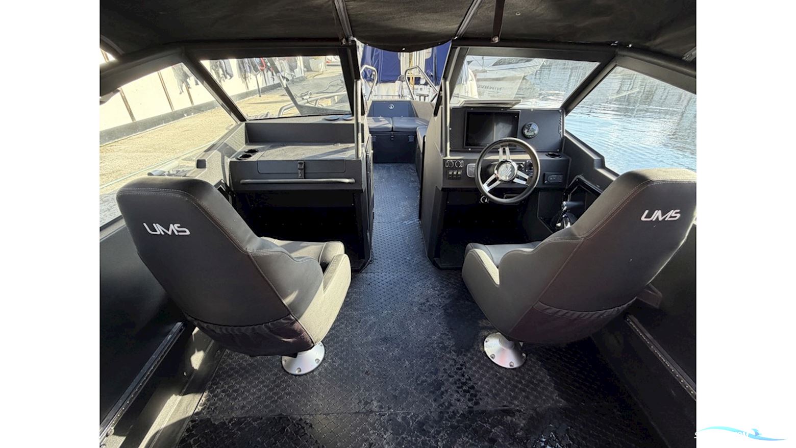 Ums Boats 805 DC