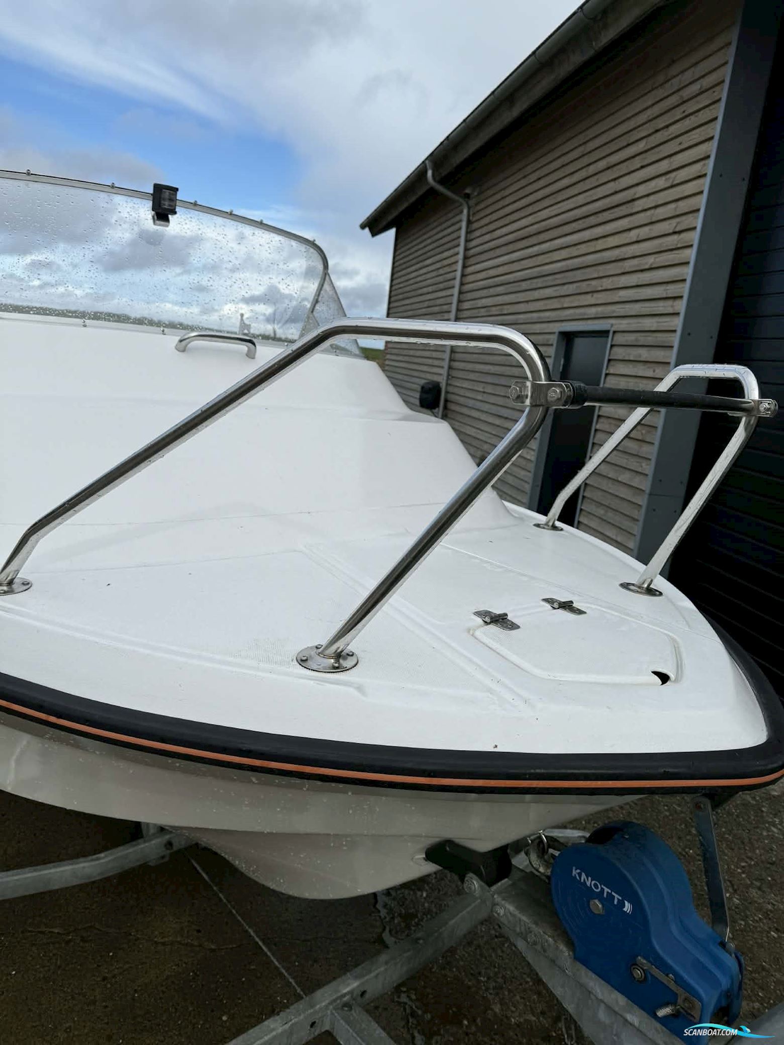 Uttern 4450C Kabinebåd Med Yamaha F30