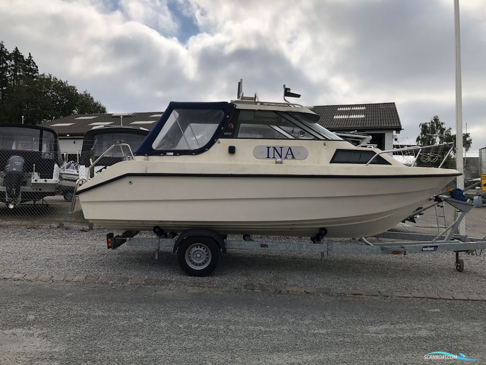 Uttern 6200 CC