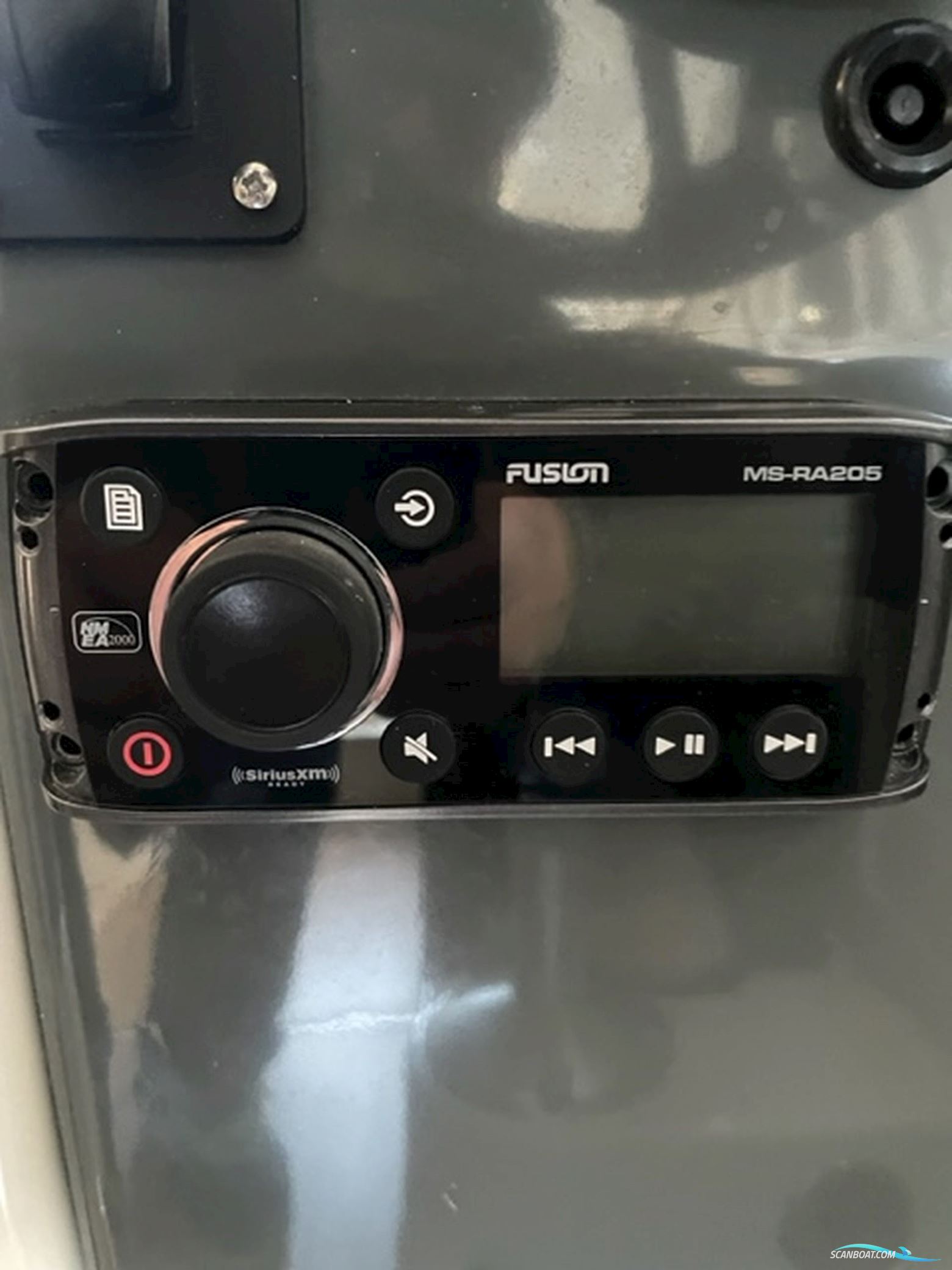 Uttern C77-2019