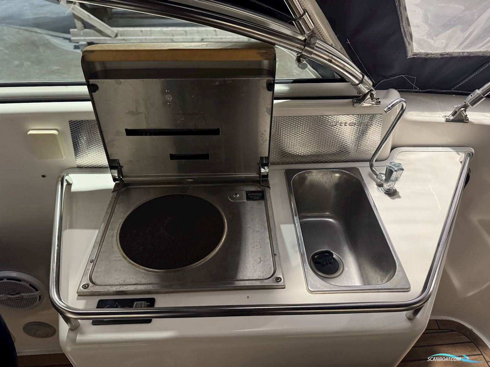 Uttern D68 Exclusive - Mercruiser 4.3