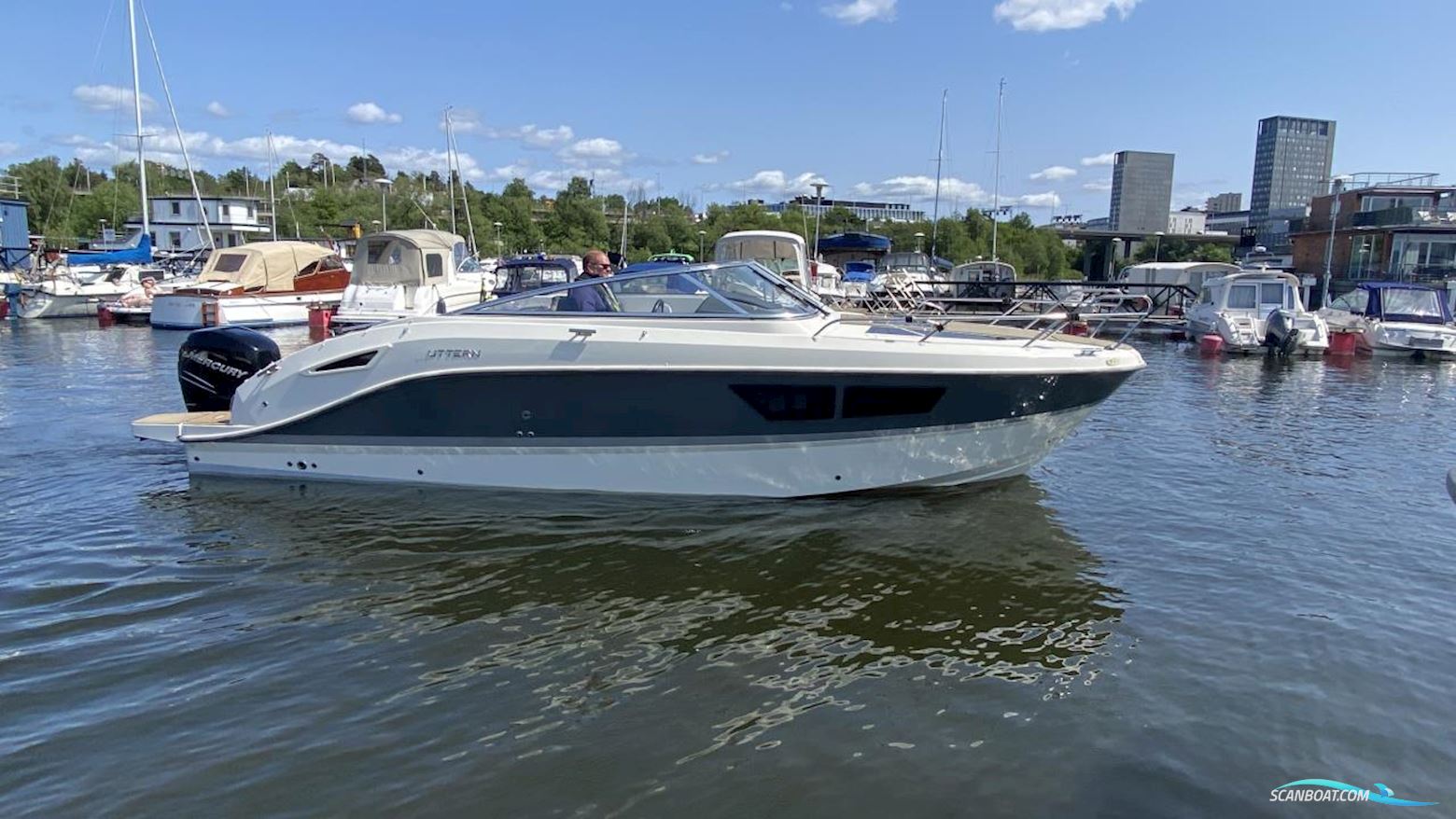 Uttern D77 Motorbåd 2016, med Mercury motor, Sverige